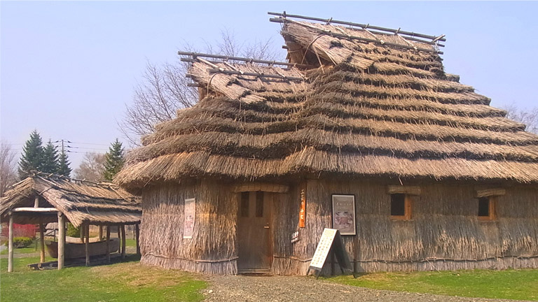 アイヌの伝統家屋「チセ」